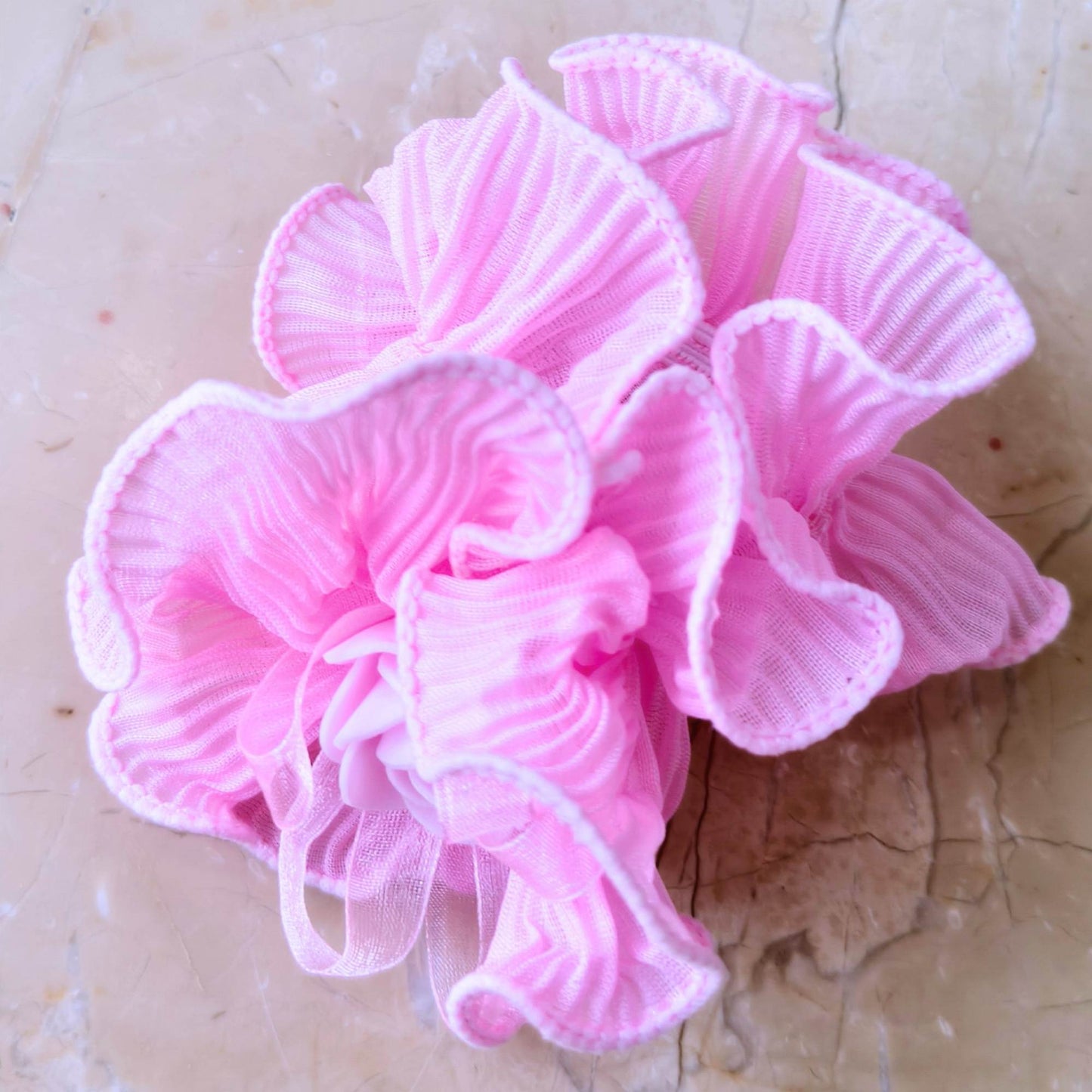 Blooming Crush scrunchies with Spongy flower - Pink.