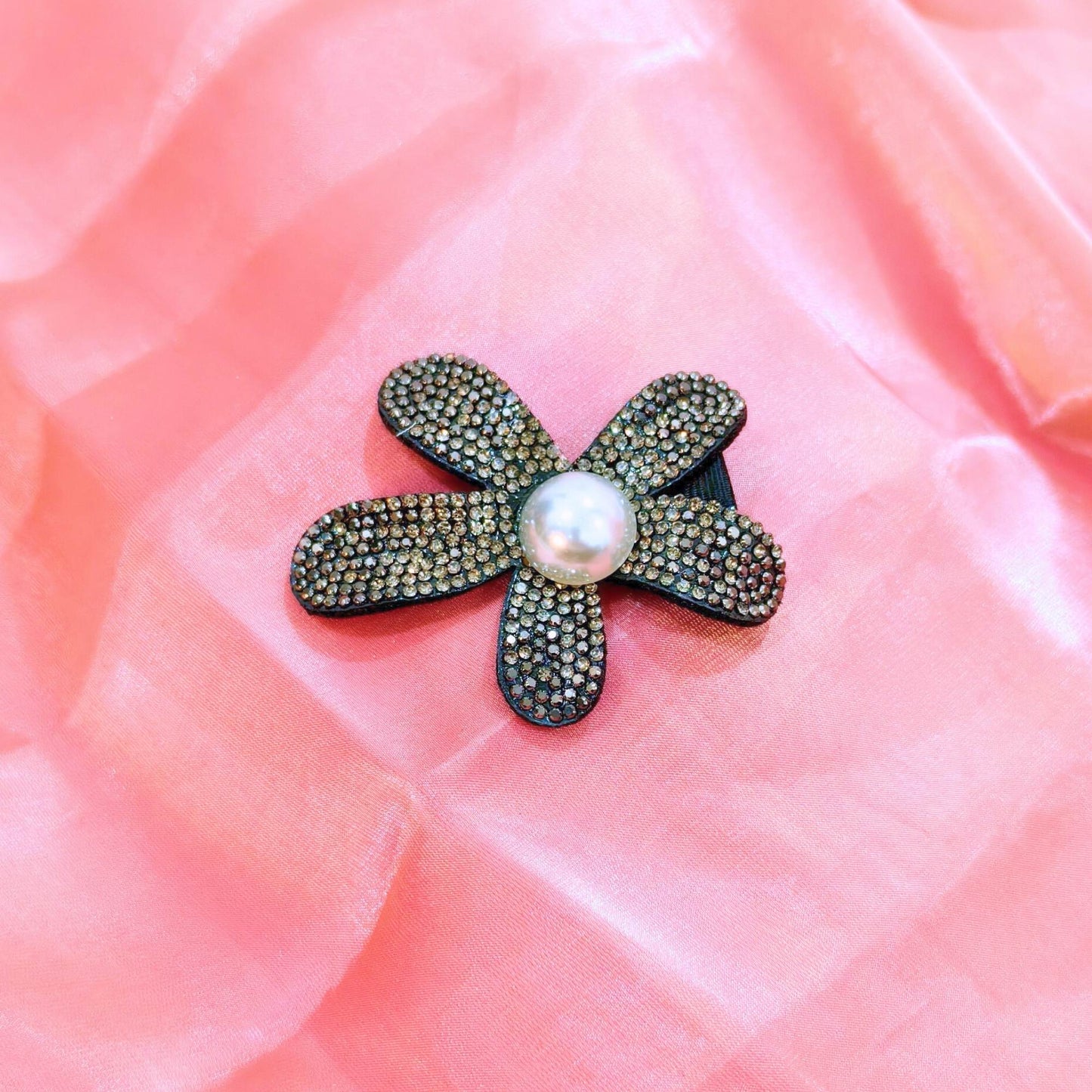 Blooming Crystal Fabric hair pin-Dark Brown.