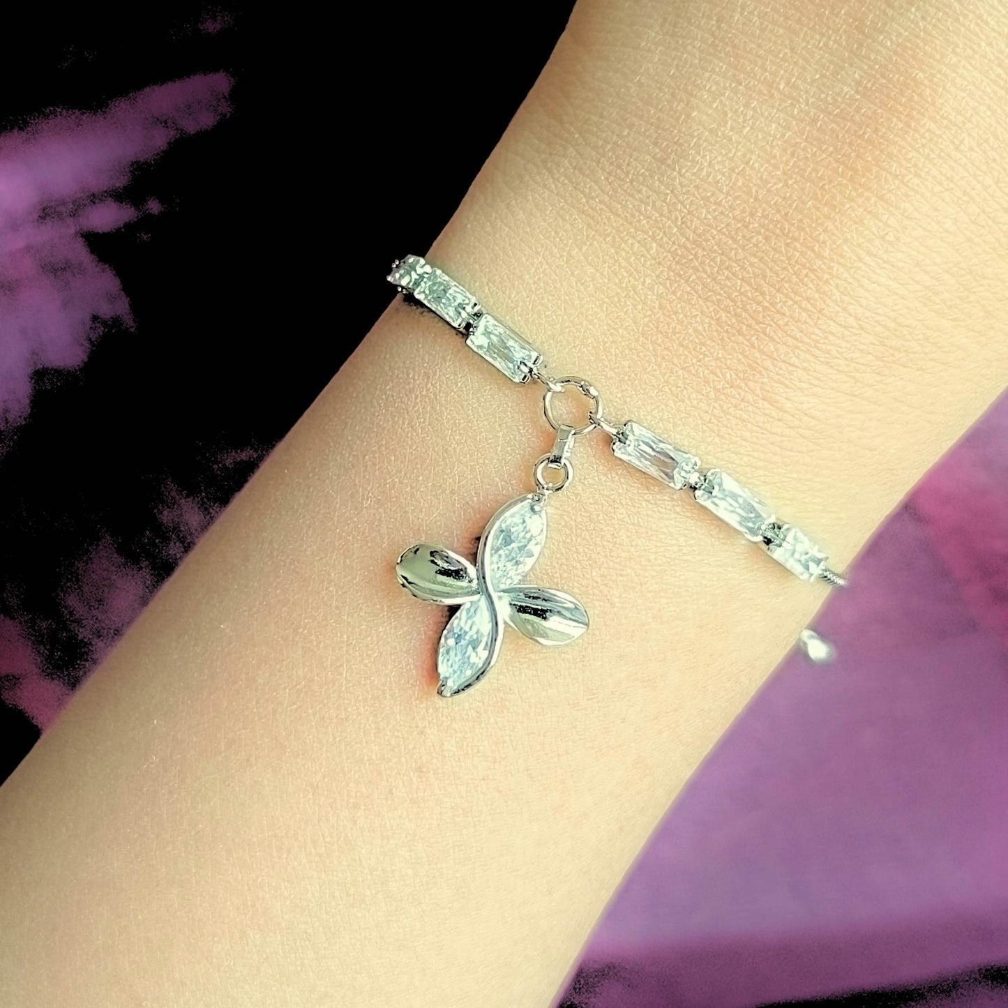 ♾️ Infinite Charming Blooming Diamond Bracelet – Silver