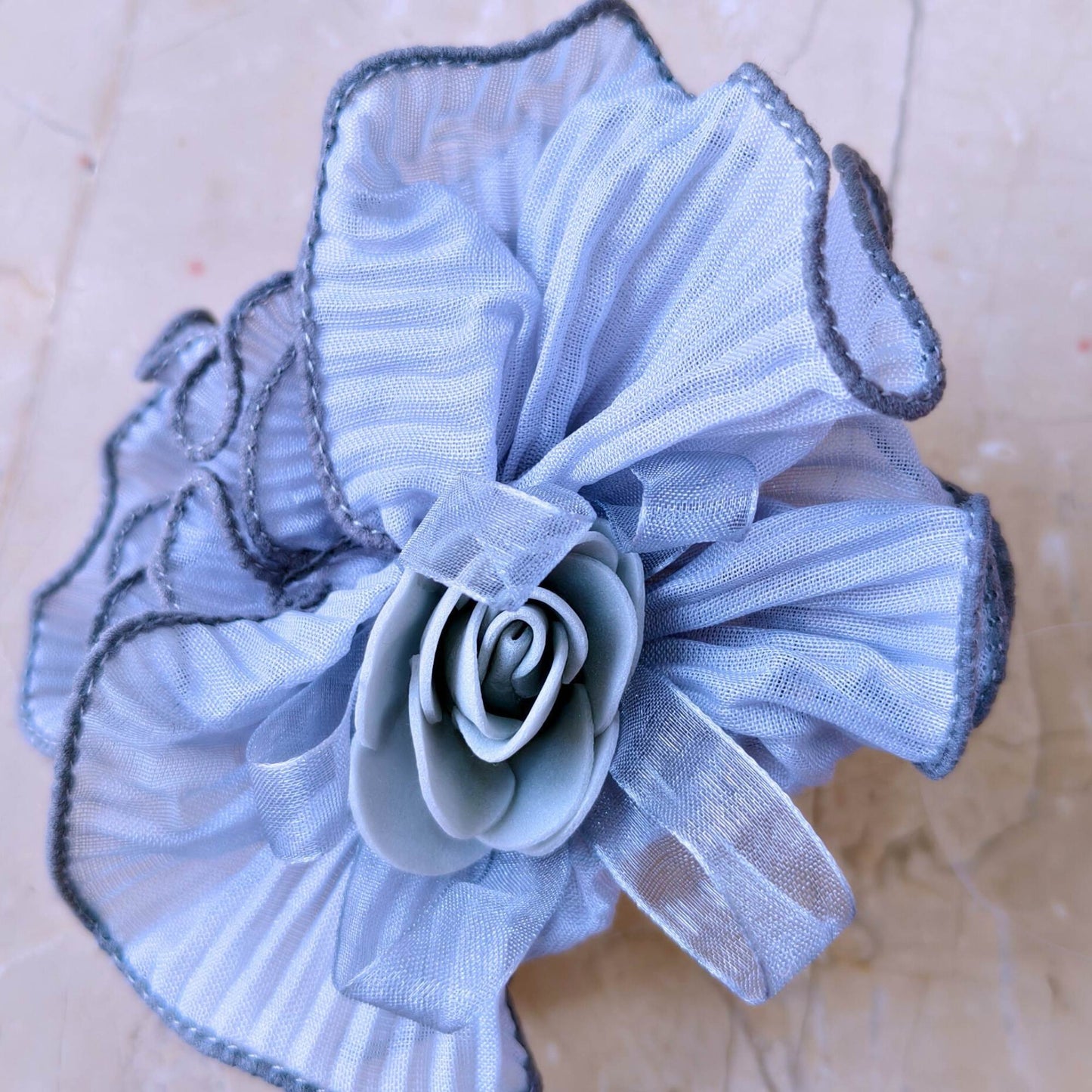 Blooming Crush scrunchies with Spongy flower - Gray