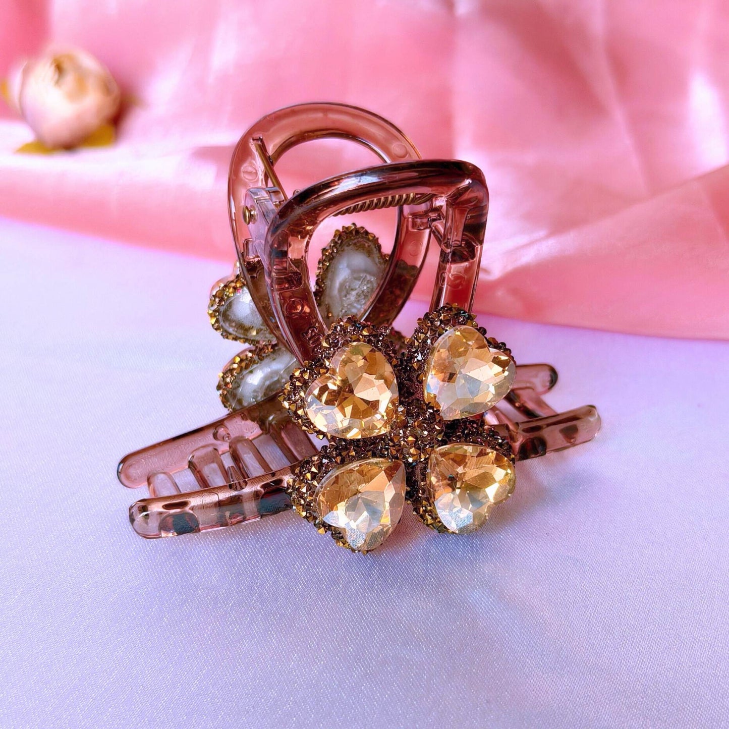 Blooming crystal heart flower claw clip- Brown.