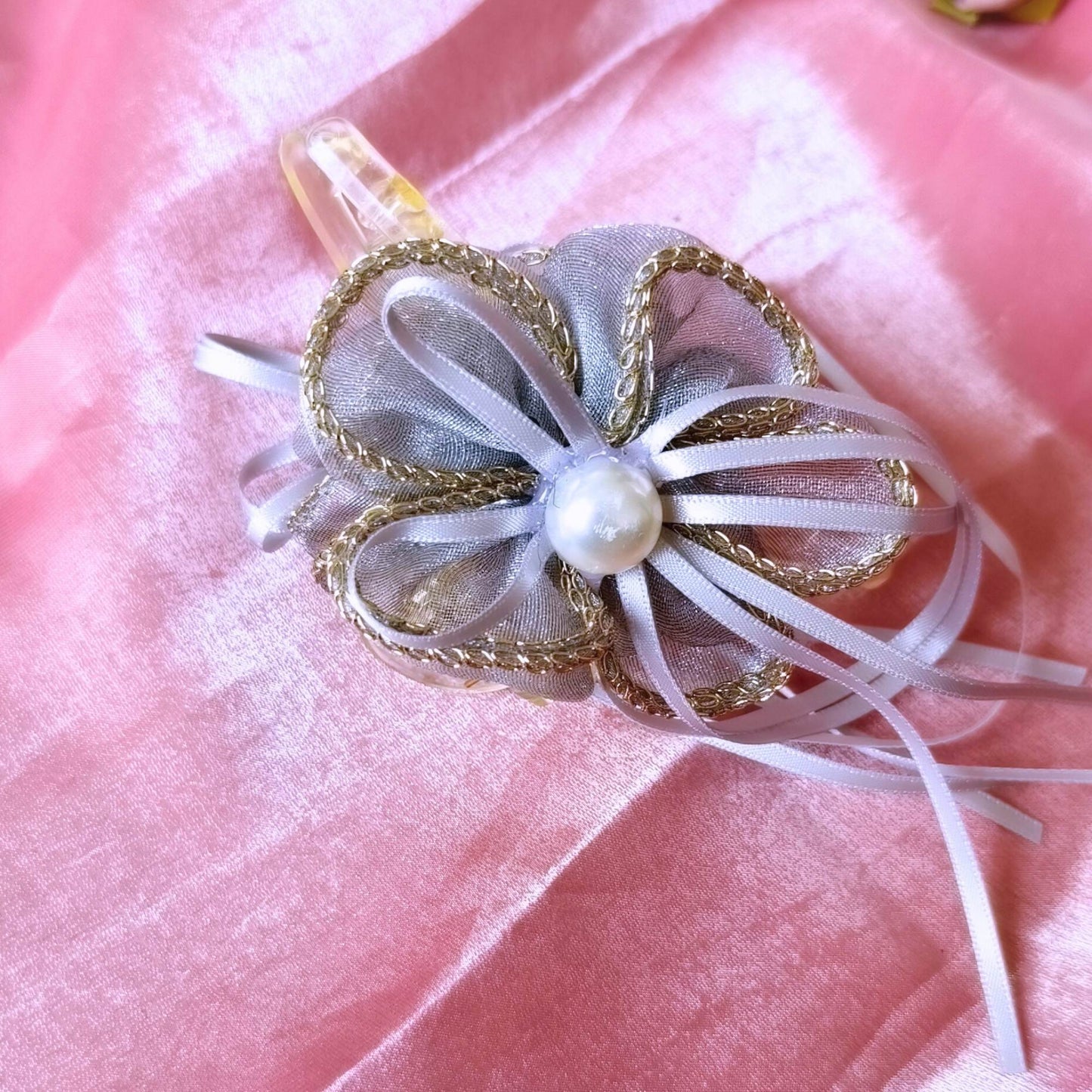 Blooming Organza flower claw clip with Golden Border - Gray.