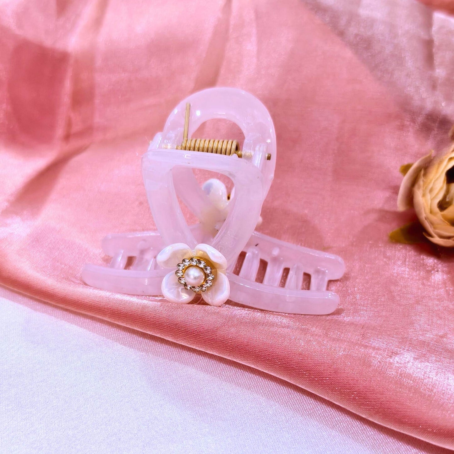 Blooming claw Clip- Regular size.