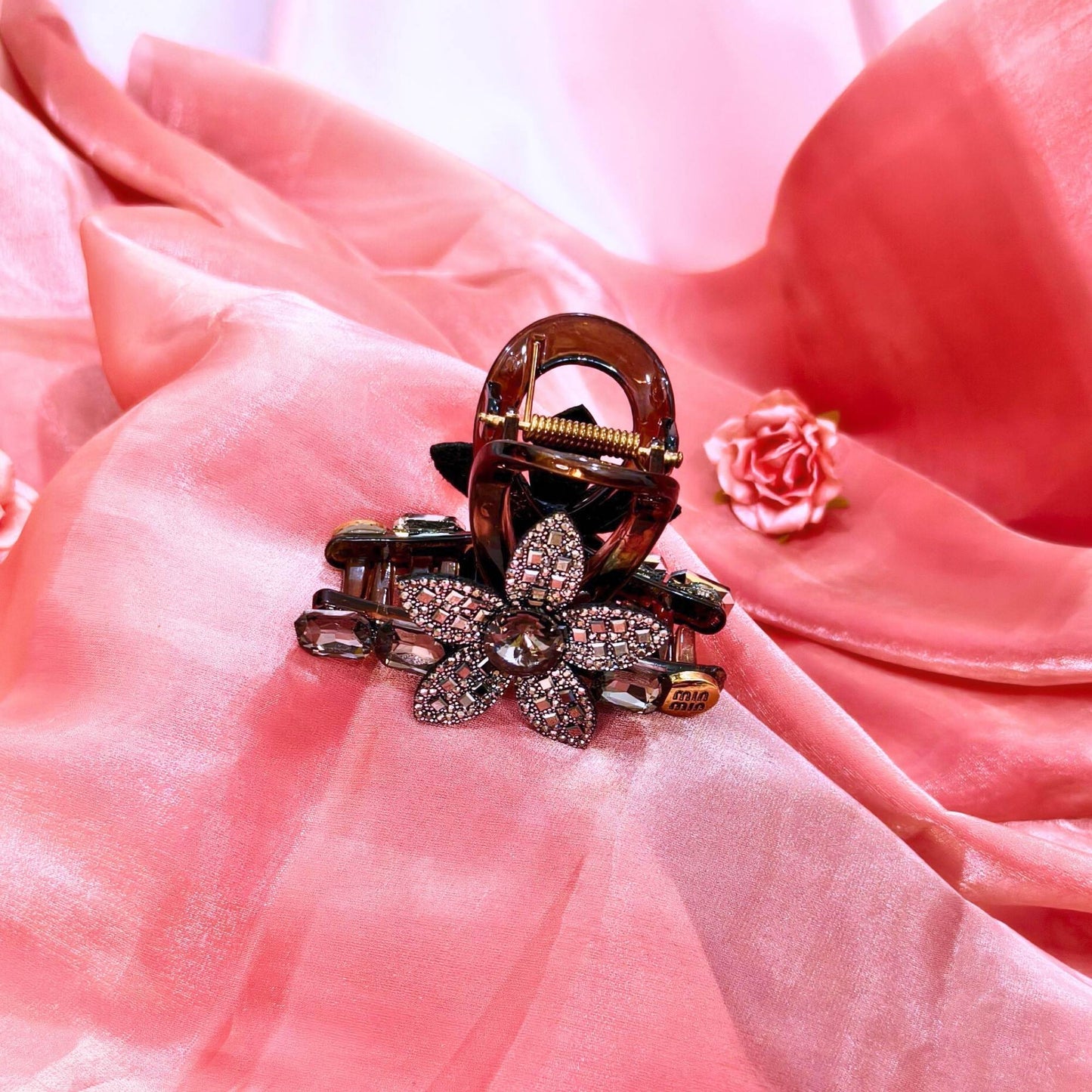 Blooming Cristal- fabric Flower clow clip
