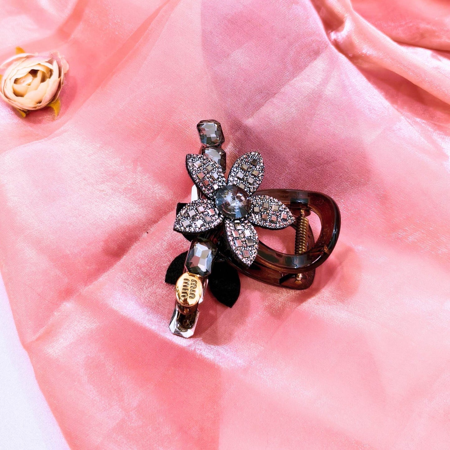 Blooming Cristal- fabric Flower clow clip