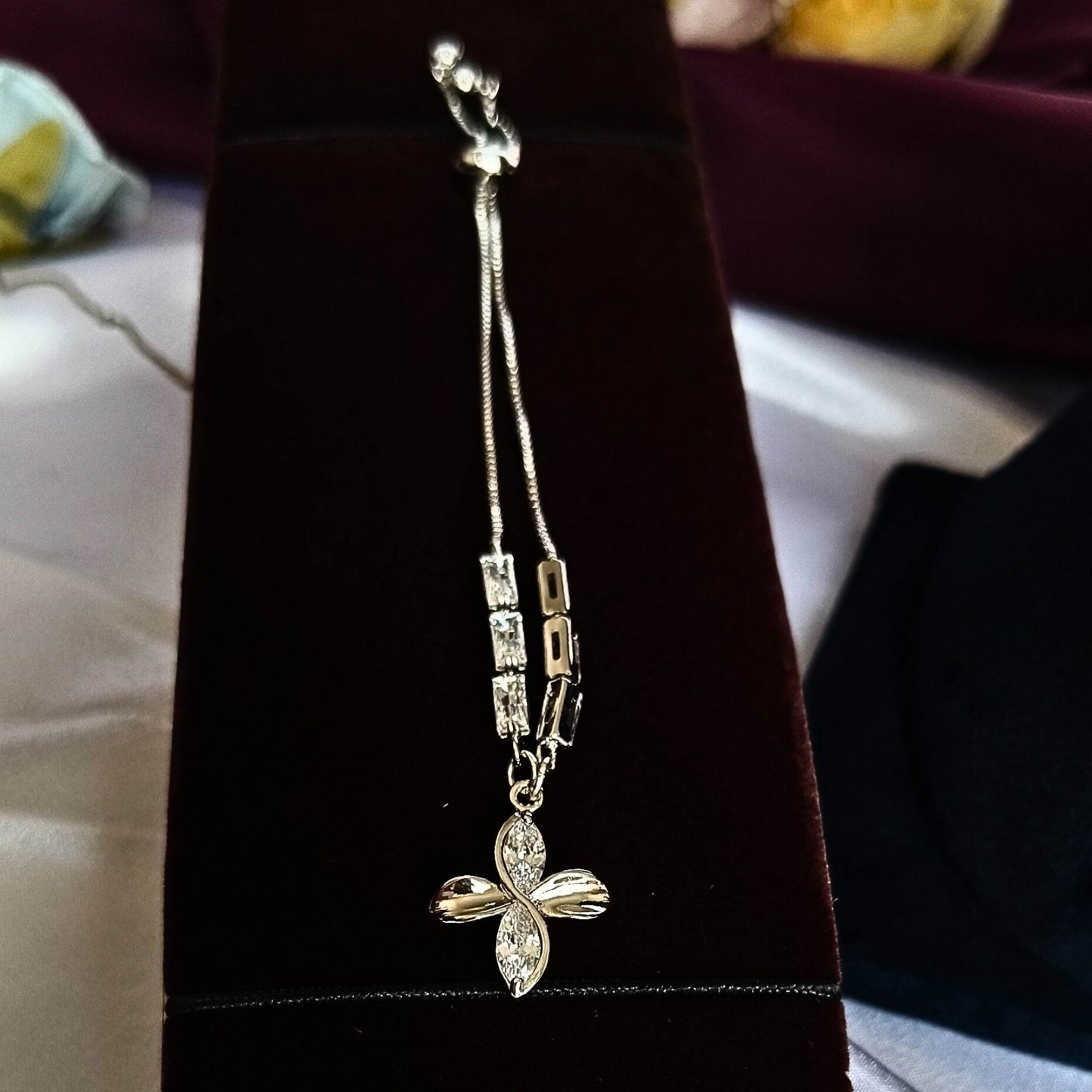 ♾️ Infinite Charming Blooming Diamond Bracelet – Silver