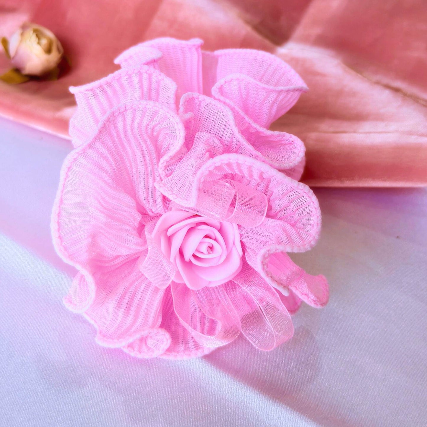 Blooming Crush scrunchies with Spongy flower - Pink.