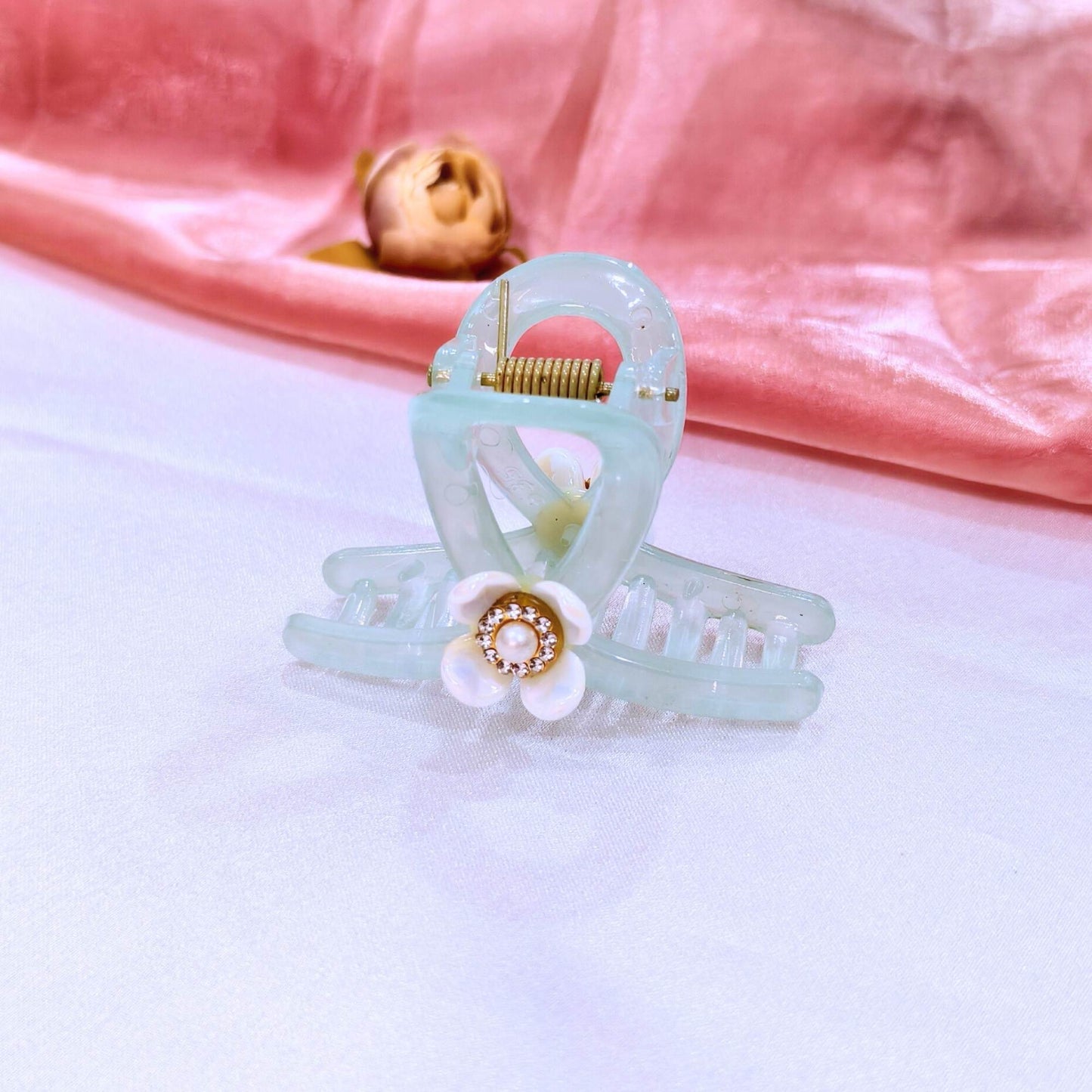 Blooming claw Clip- Regular size.