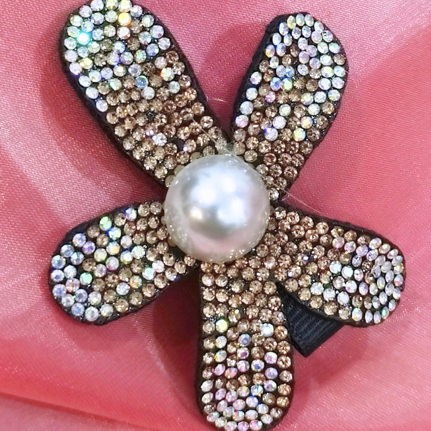Blooming Crystal Fabric hair pin- golden & white