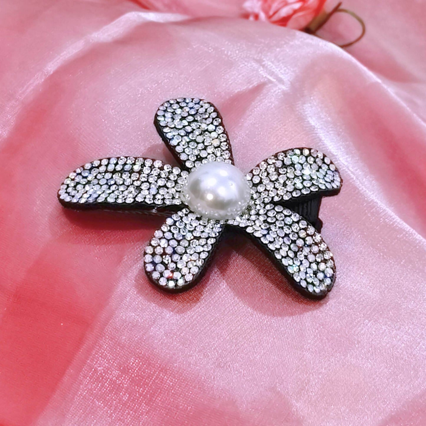 Blooming Crystal Fabric hair pin-White
