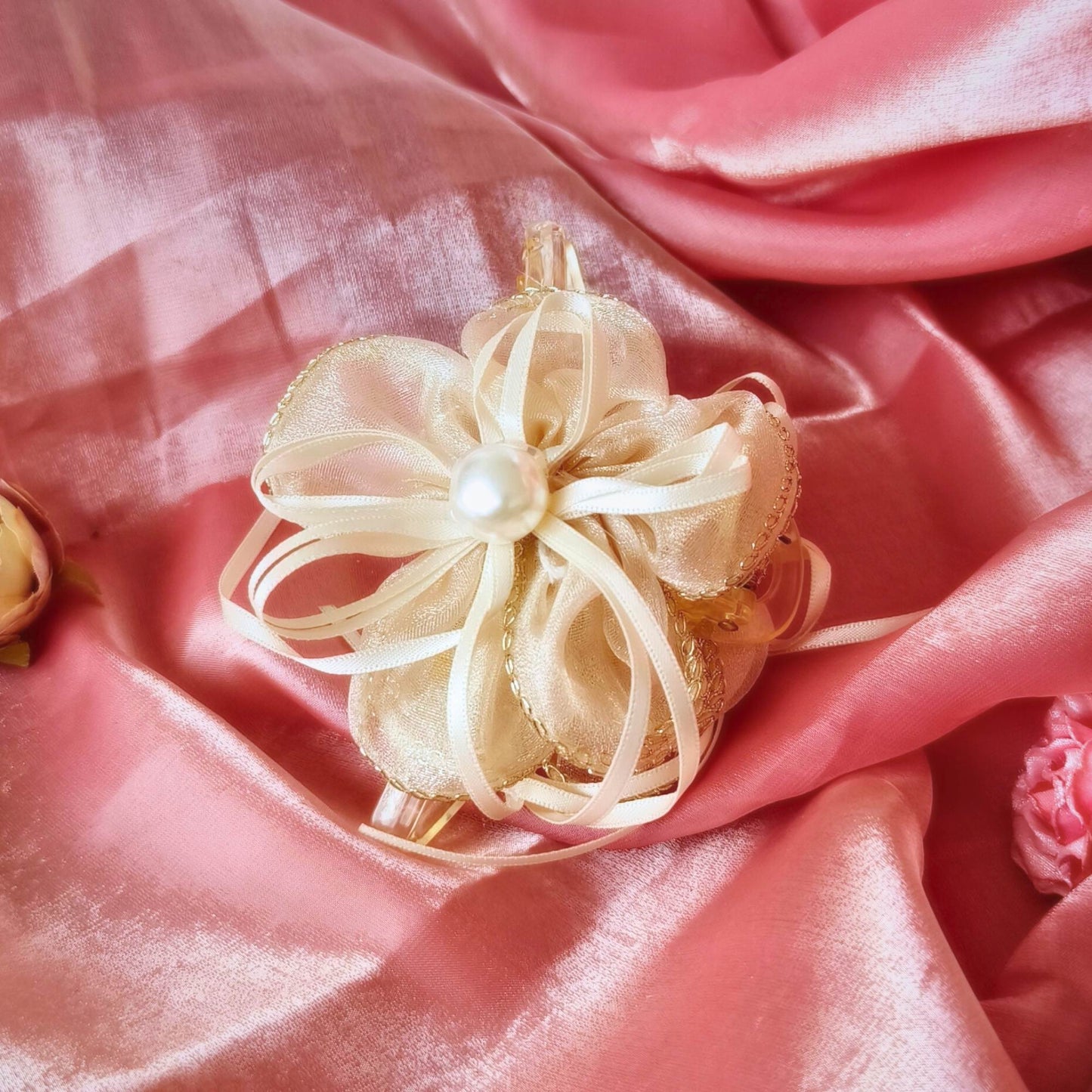 Blooming Organza flower claw clip with Golden Border - light Yellow