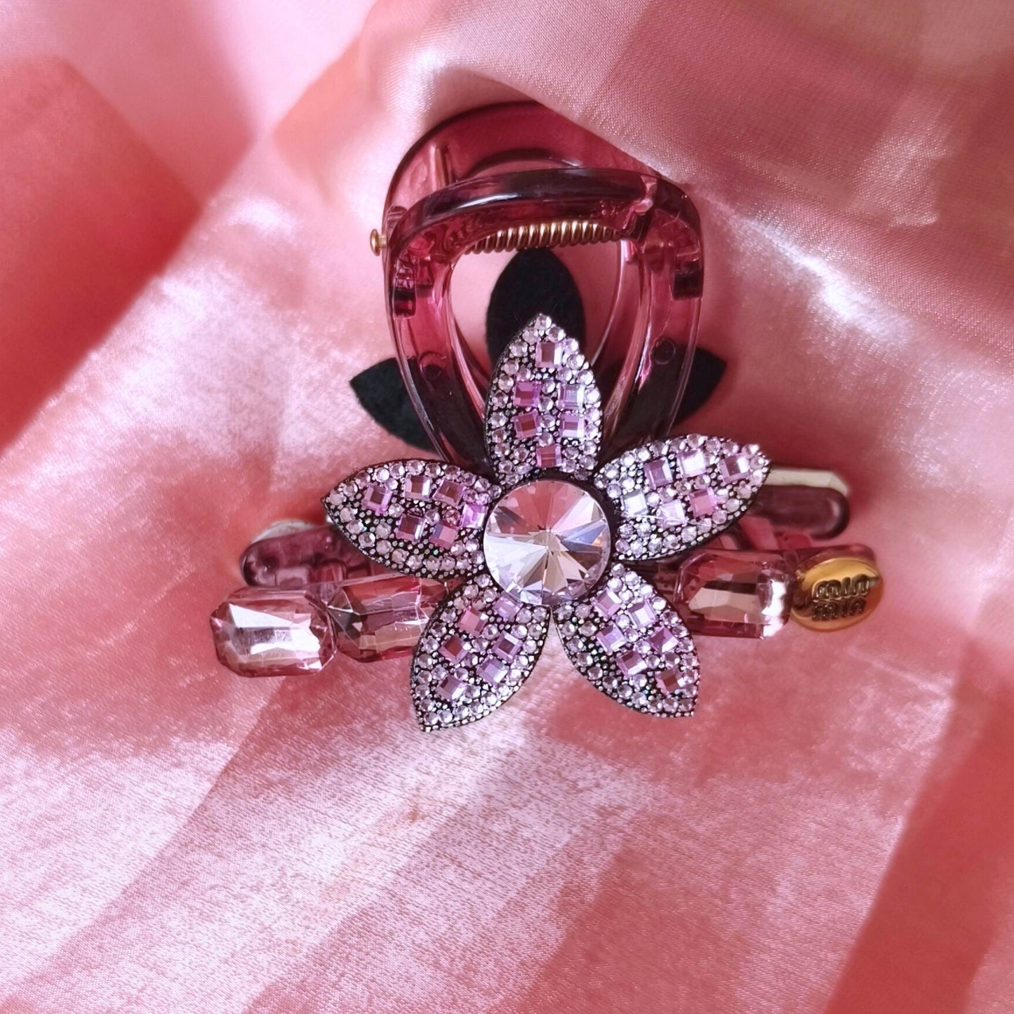 Blooming Cristal- fabric Flower clow clip