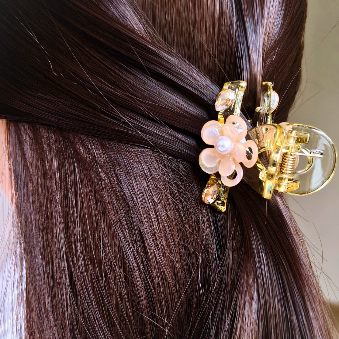 Blooming claw clip with crystal Transparent.