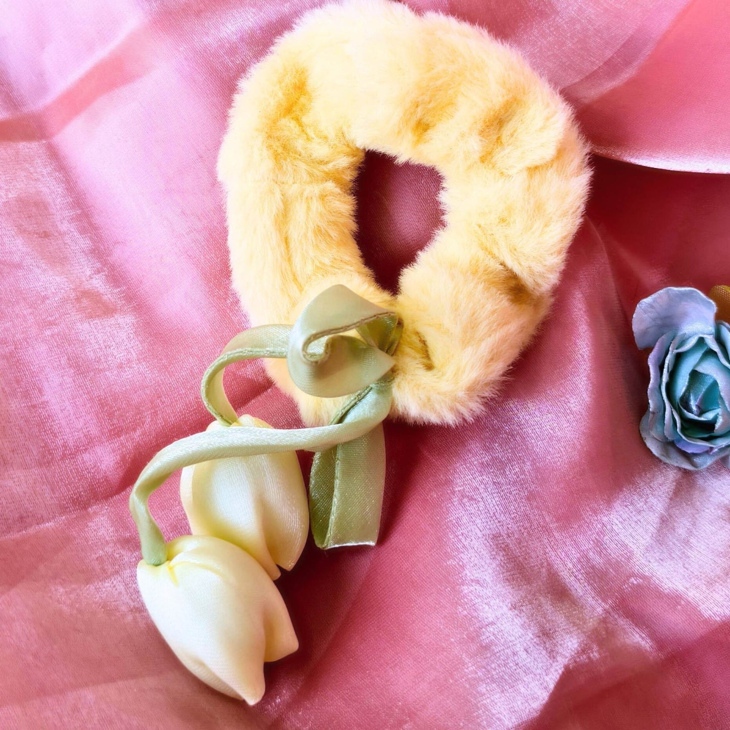 Blooming Furry Scrunchy Combo