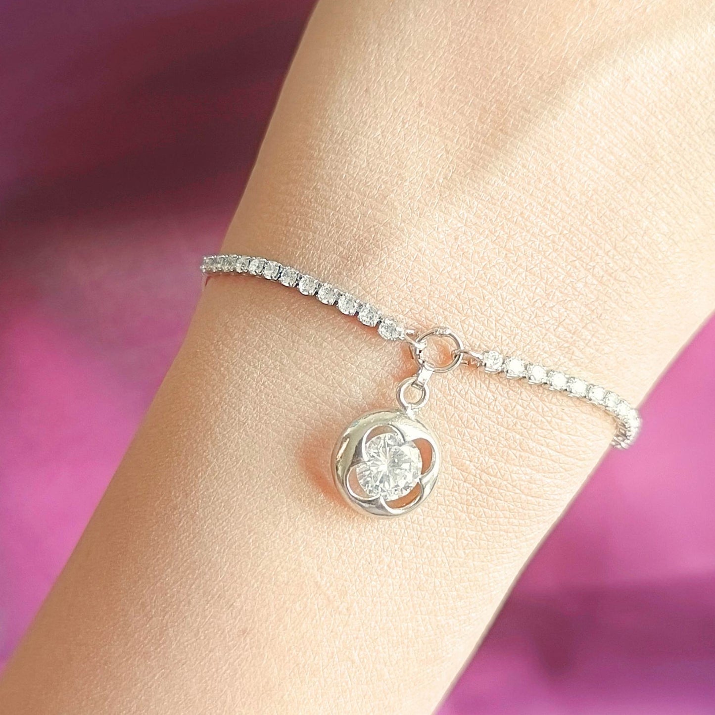 Inner Blooming Diamond Charming Bracelet – Silver