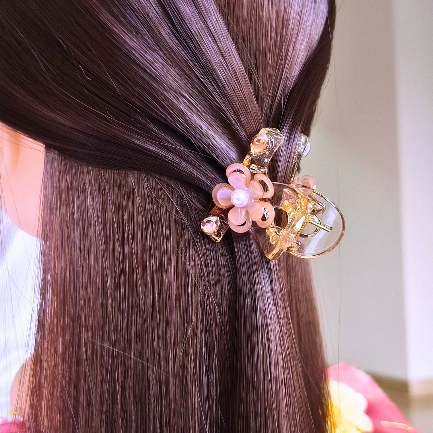 Blooming claw clip with crystal Transparent.