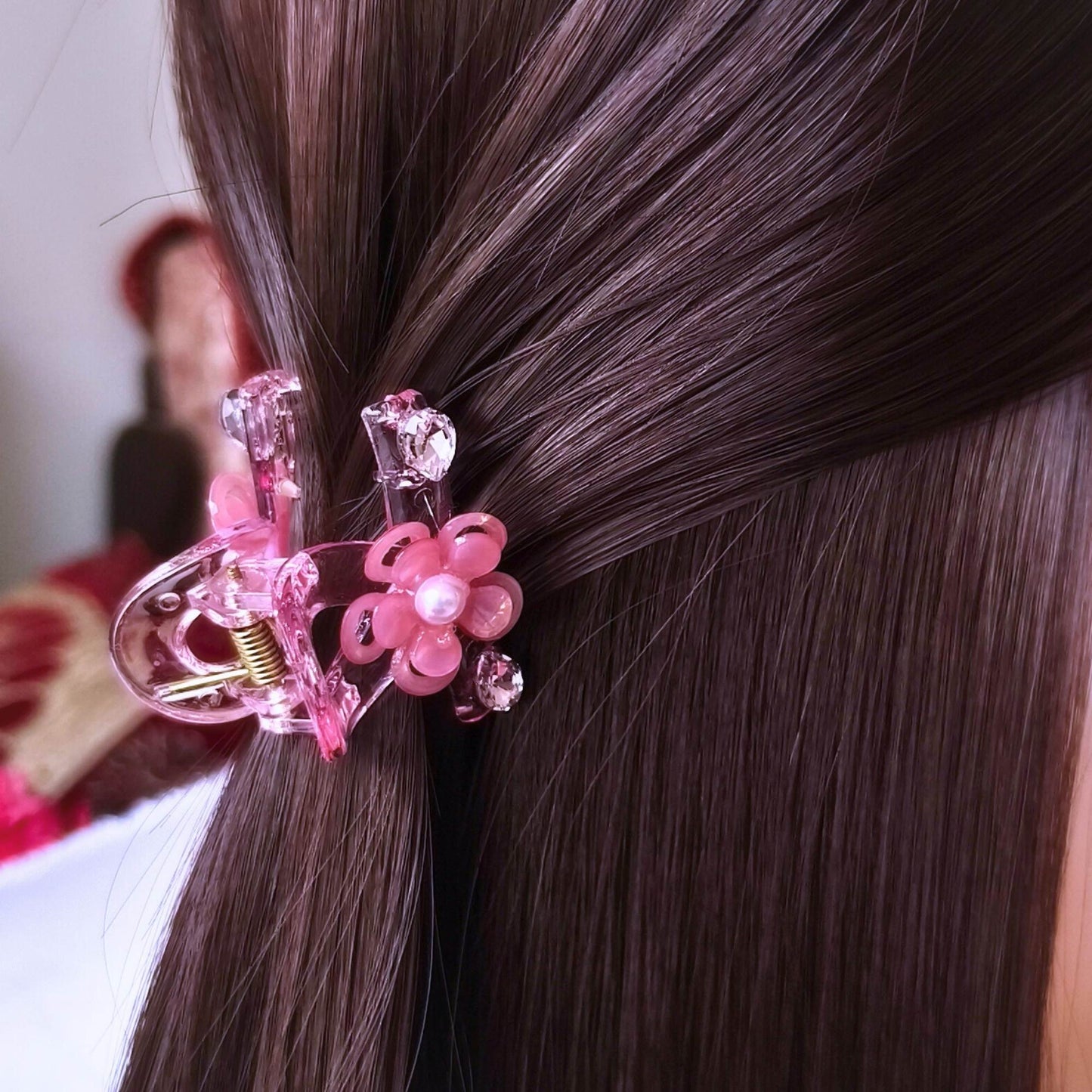 Blooming claw clip with crystal Transparent.