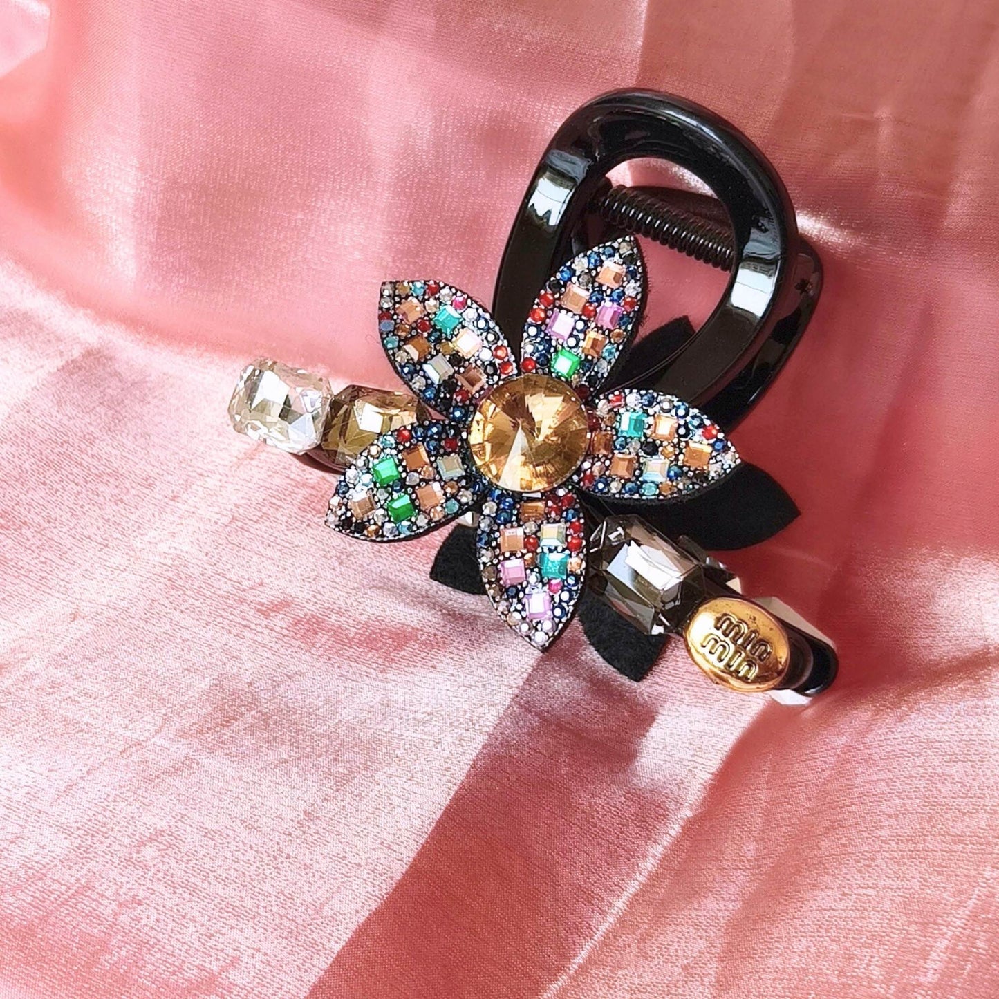 Blooming Cristal- fabric Flower clow clip