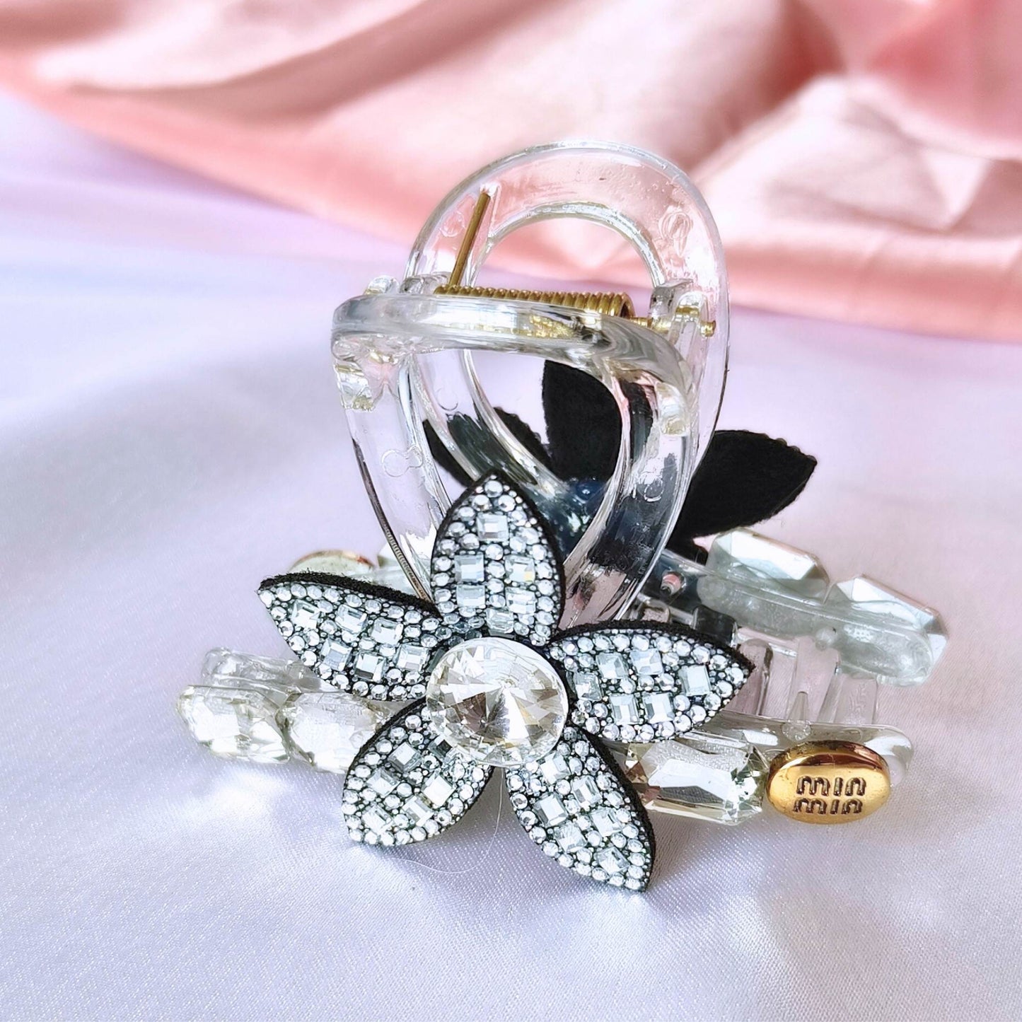 Blooming Cristal- fabric Flower clow clip