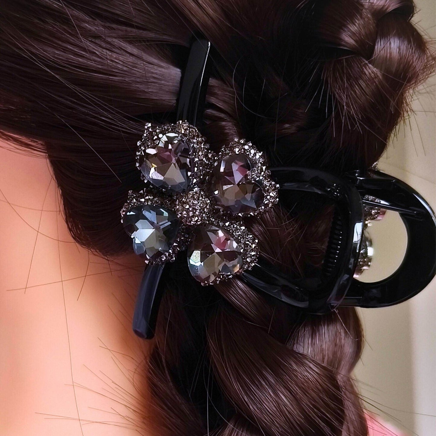 Blooming crystal heart flower claw clip- Brown.