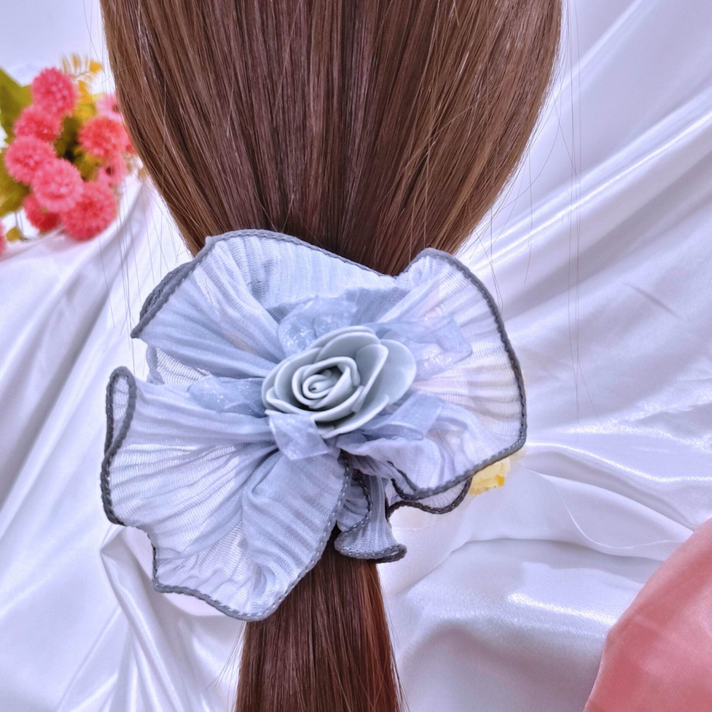 Blooming Crush scrunchies with Spongy flower - Gray