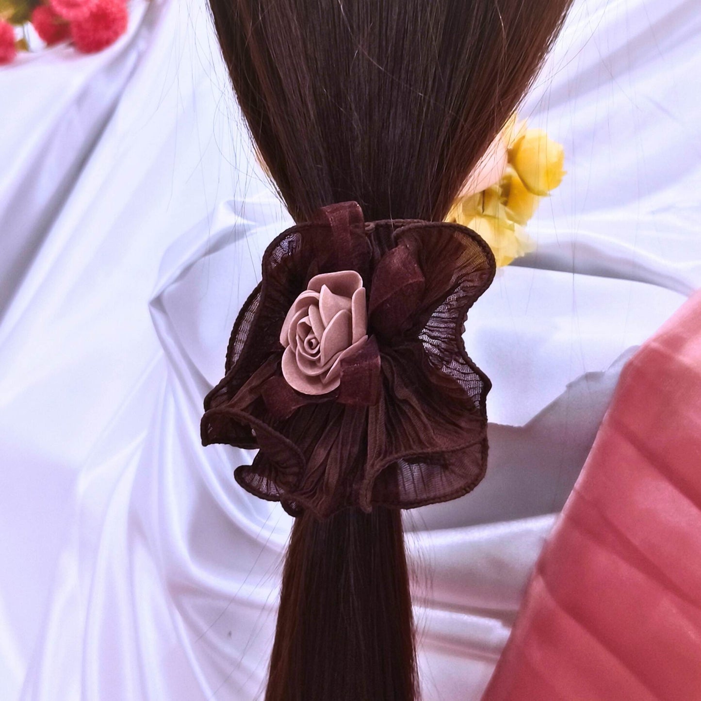 Blooming Crush scrunchies with Spongy flower - Brown