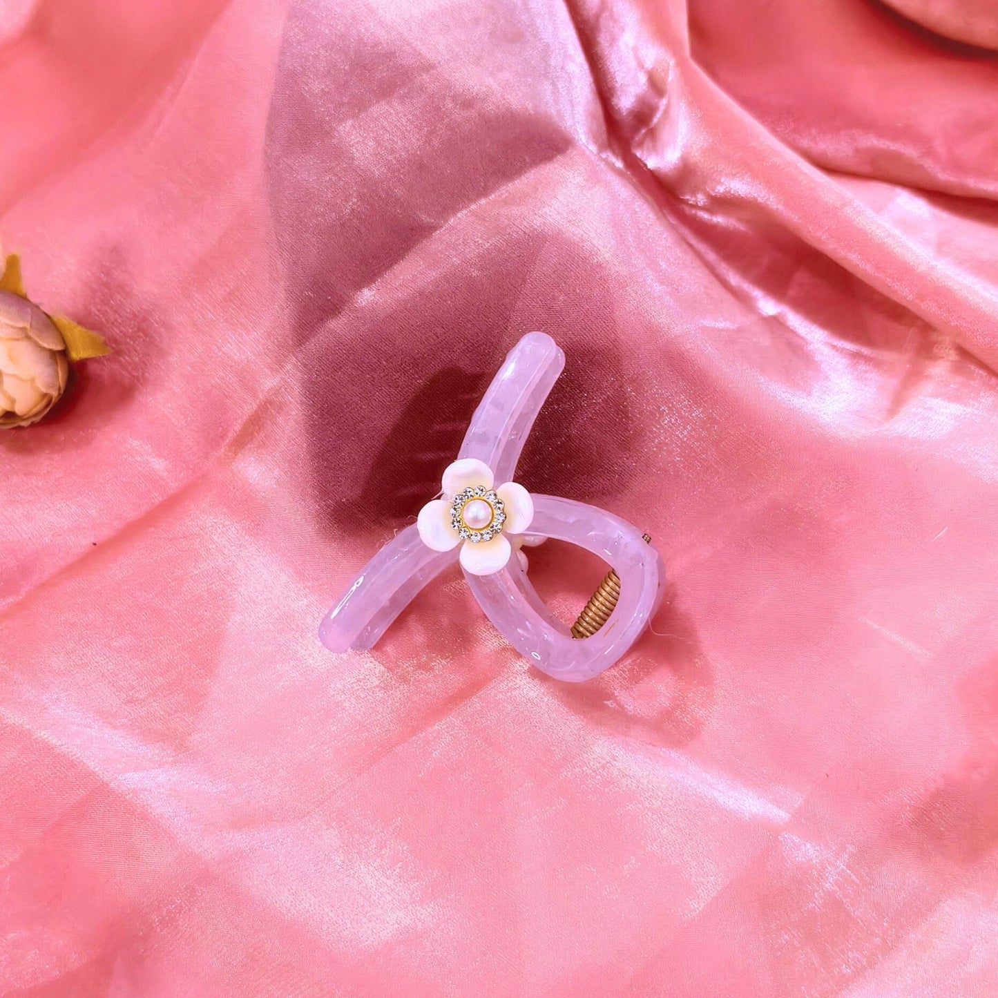 Blooming claw Clip- Regular size.