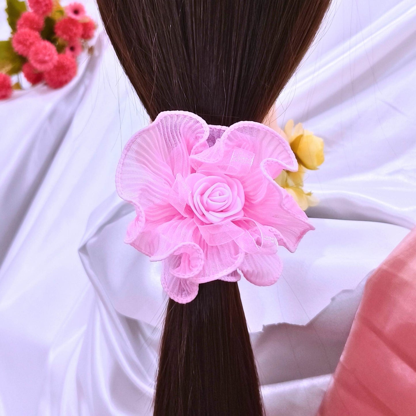 Blooming Crush scrunchies with Spongy flower - Pink.