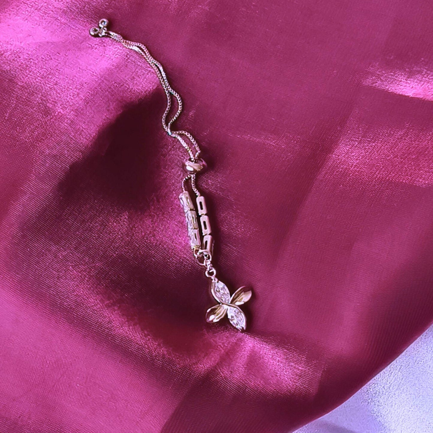 ♾️ Infinite Charming Blooming Diamond Bracelet – Silver