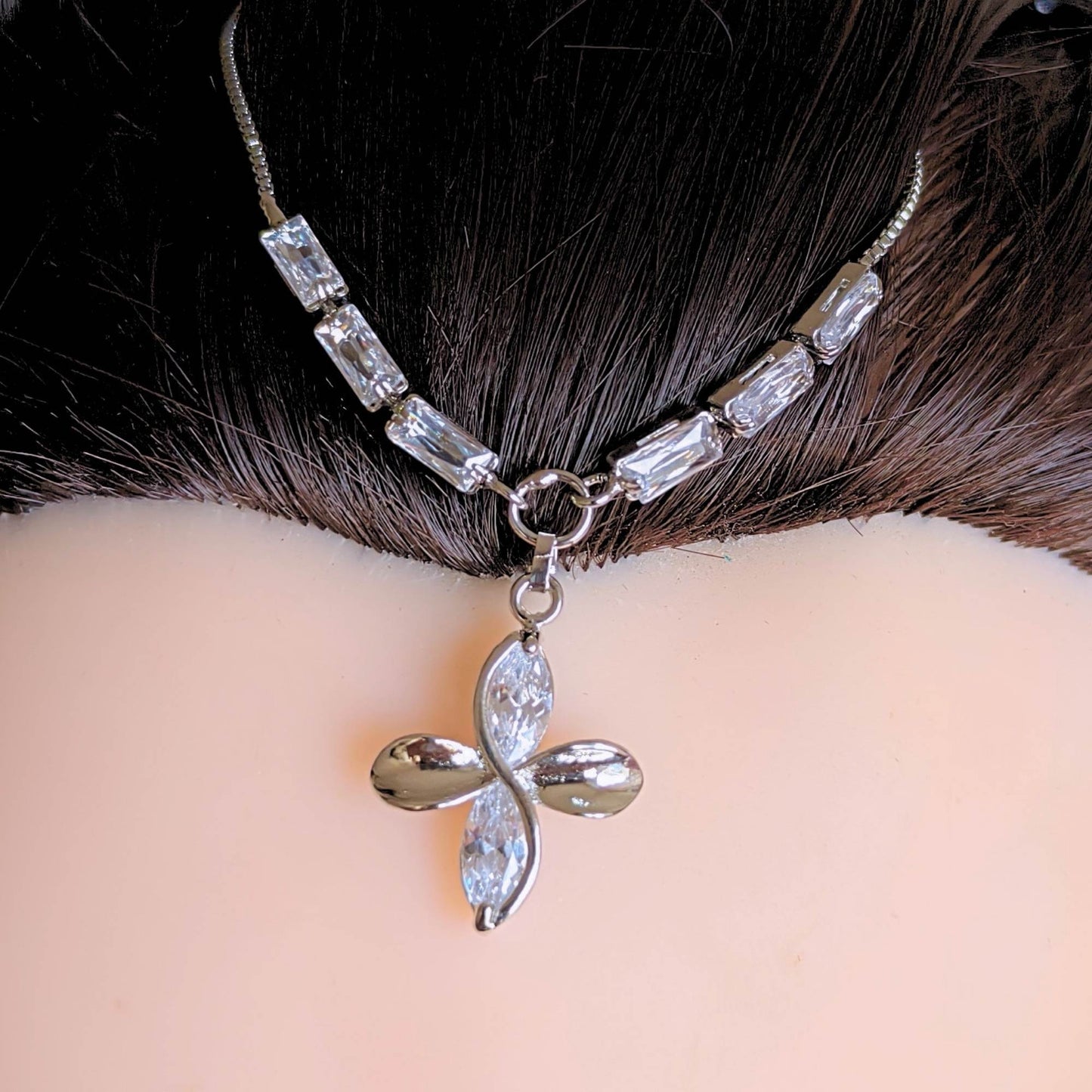 ♾️ Infinite Charming Blooming Diamond Bracelet – Silver