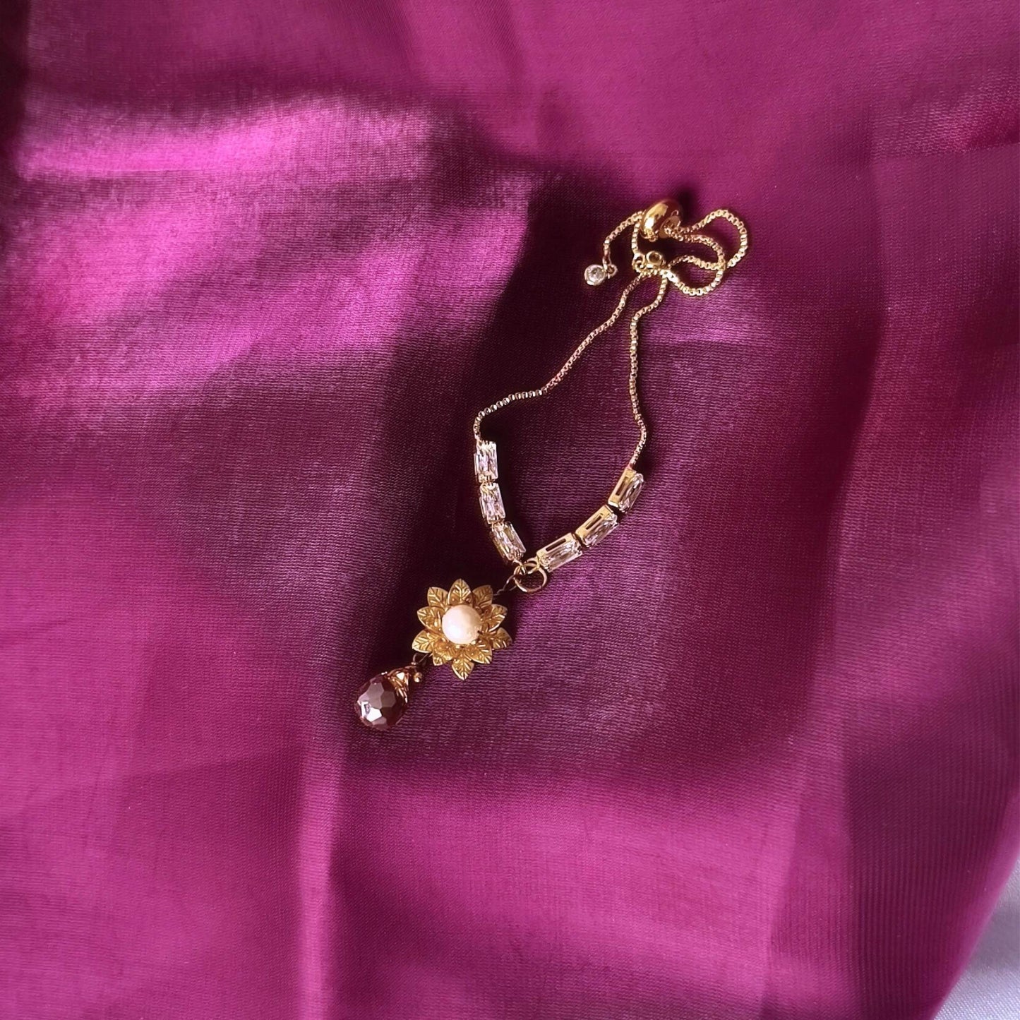 Shining with Pearl Blooming Bracelet – Golden