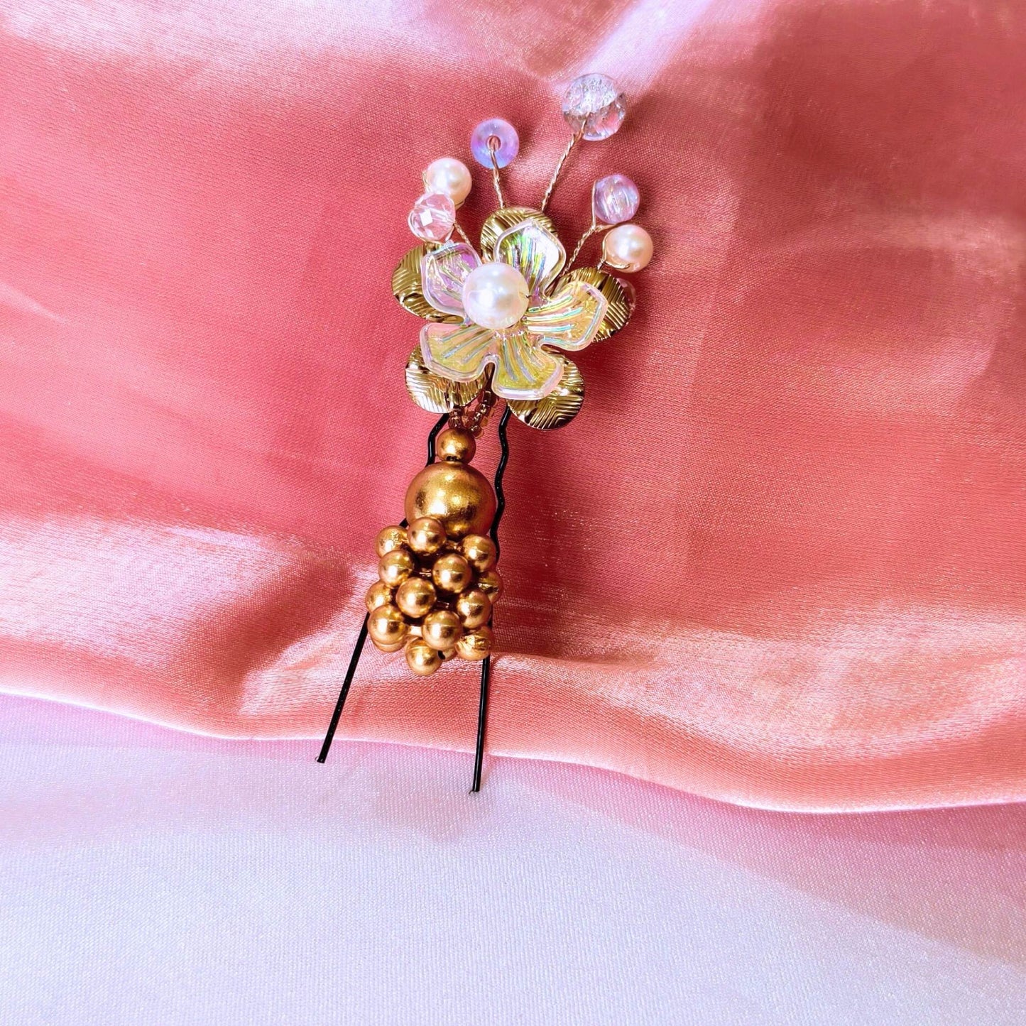 Blooming Handcrafted Hair Pin - Gold and pearl