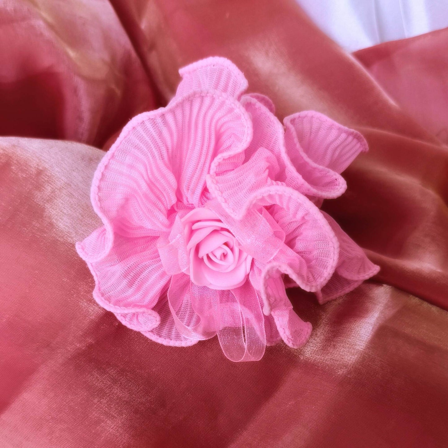 Blooming Crush scrunchies with Spongy flower - Pink.