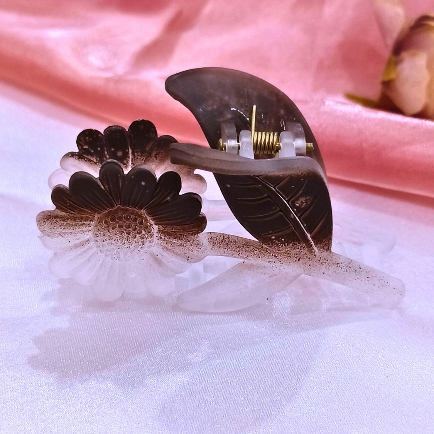 Blooming Combo of 4- Matt Claw clips.